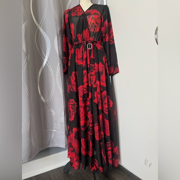 Red and Black Bishop Sleeve Maxi Dress for Weddings - Picture 8 of 11